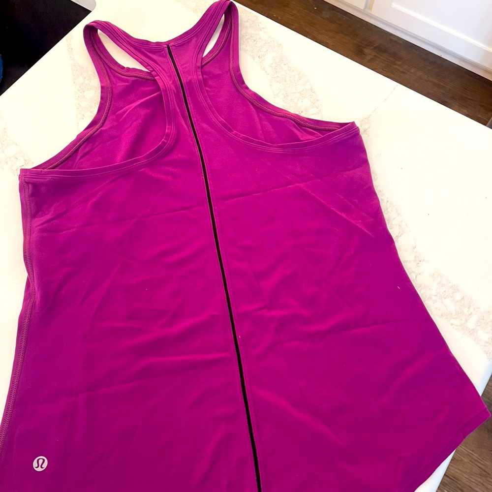 Lululemon workout tank
